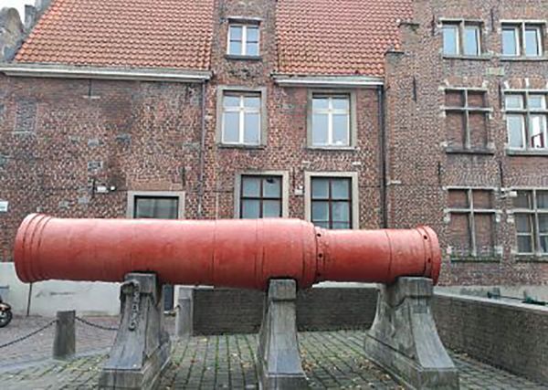 Dulle Griet: el cañón de 12.250 kg / Dulle Griet: 12.250 kg' gun