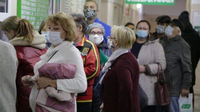 Covid: Russia begins vaccinations in Moscow