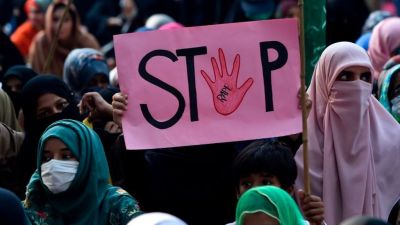 Pakistan court outlaws 'virginity tests'