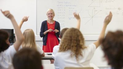 Covid: Teachers 'not at higher risk' of death than average